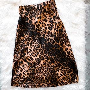 Silk leopard print skirt